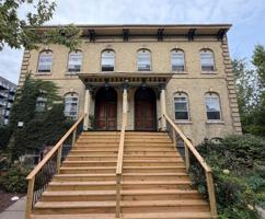 featured image of 706 E Juneau Ave