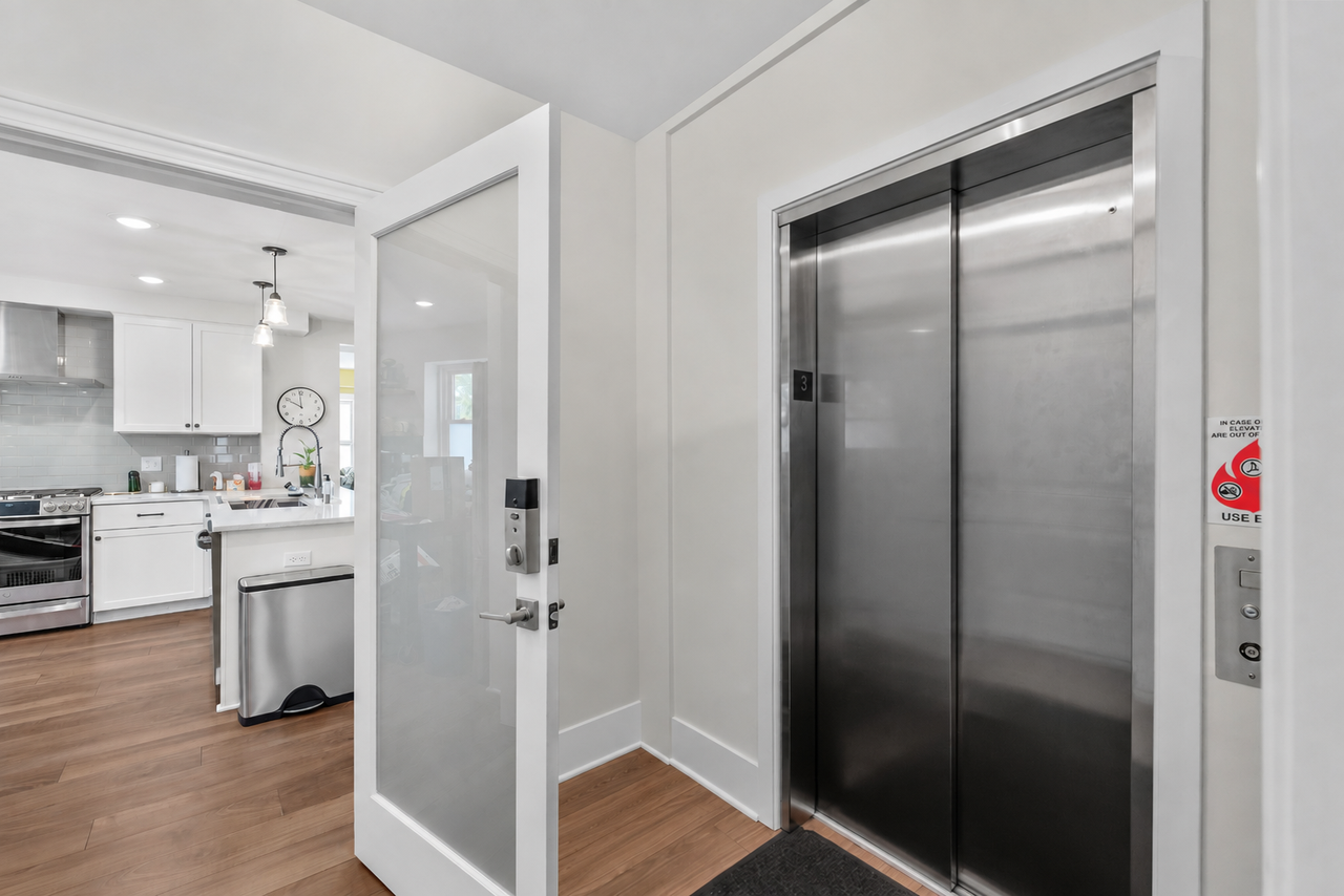 1042 East Juneau Avenue #3 - Photo 5 of 43
