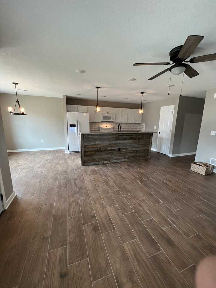 403 W Market St #1 - Photo 3 of 8