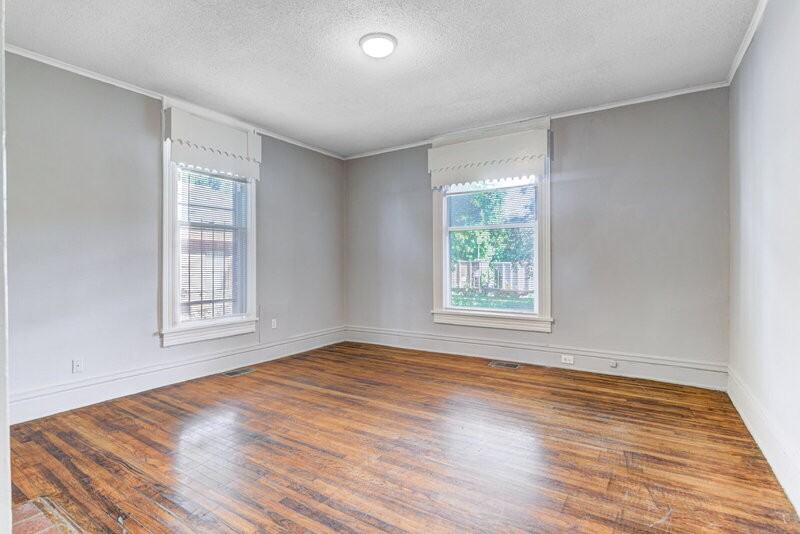 1639 Southern Ave #101 - Photo 6 of 28