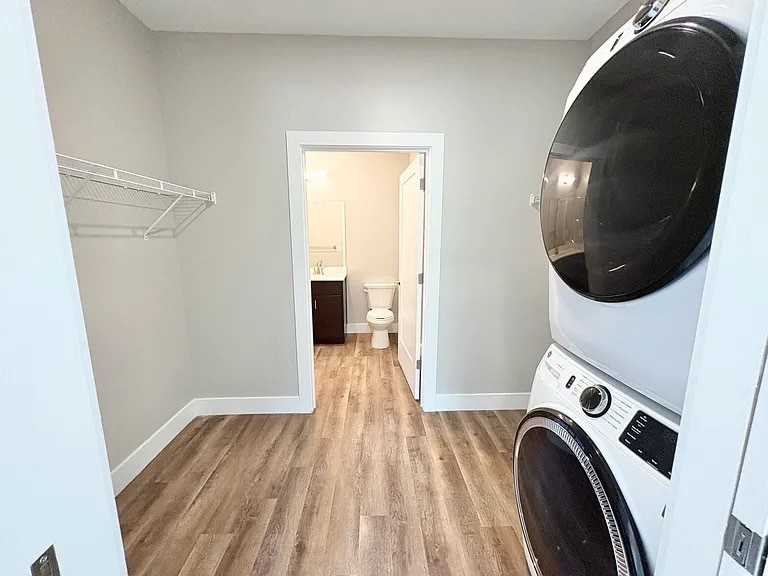 McKnight Flats -- 323 - Photo 6 of 32