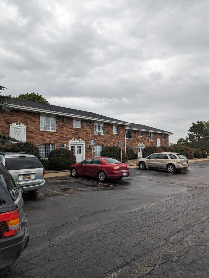 Peck Apartments - Photo 2 of 15