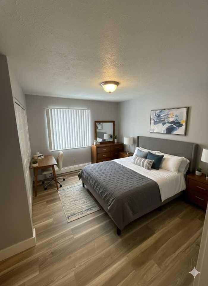 Peck Apartments - Photo 7 of 15