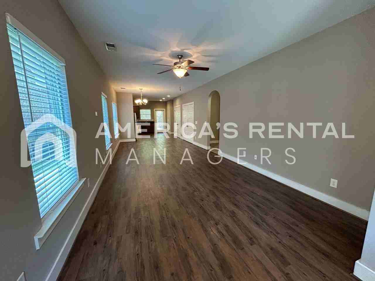 5589 Park Side Rd - Photo 4 of 34