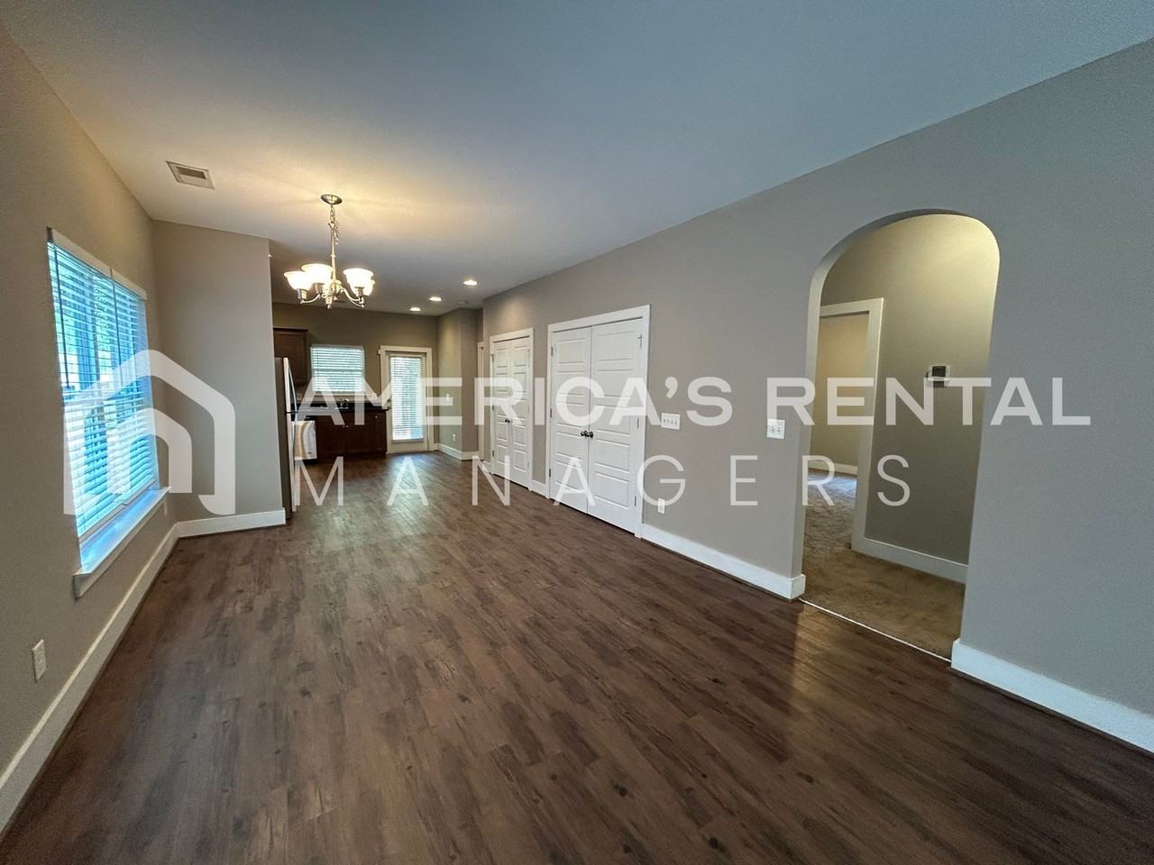 5589 Park Side Rd - Photo 6 of 34