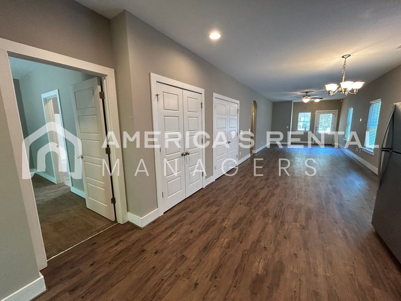 5589 Park Side Rd - Photo 7 of 34