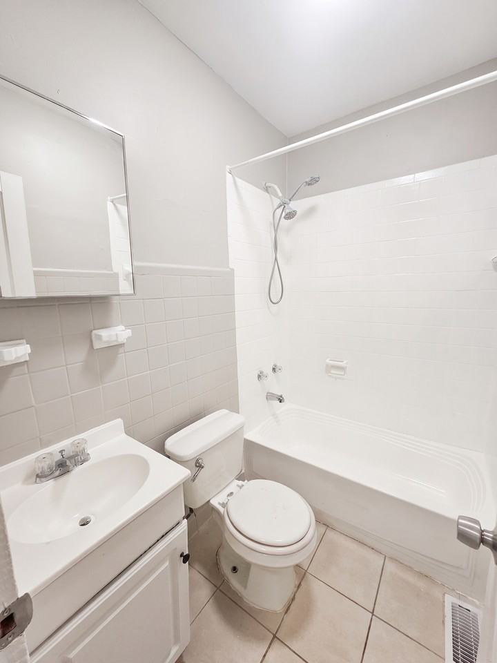 10 Clark St #1 - Photo 5 of 9