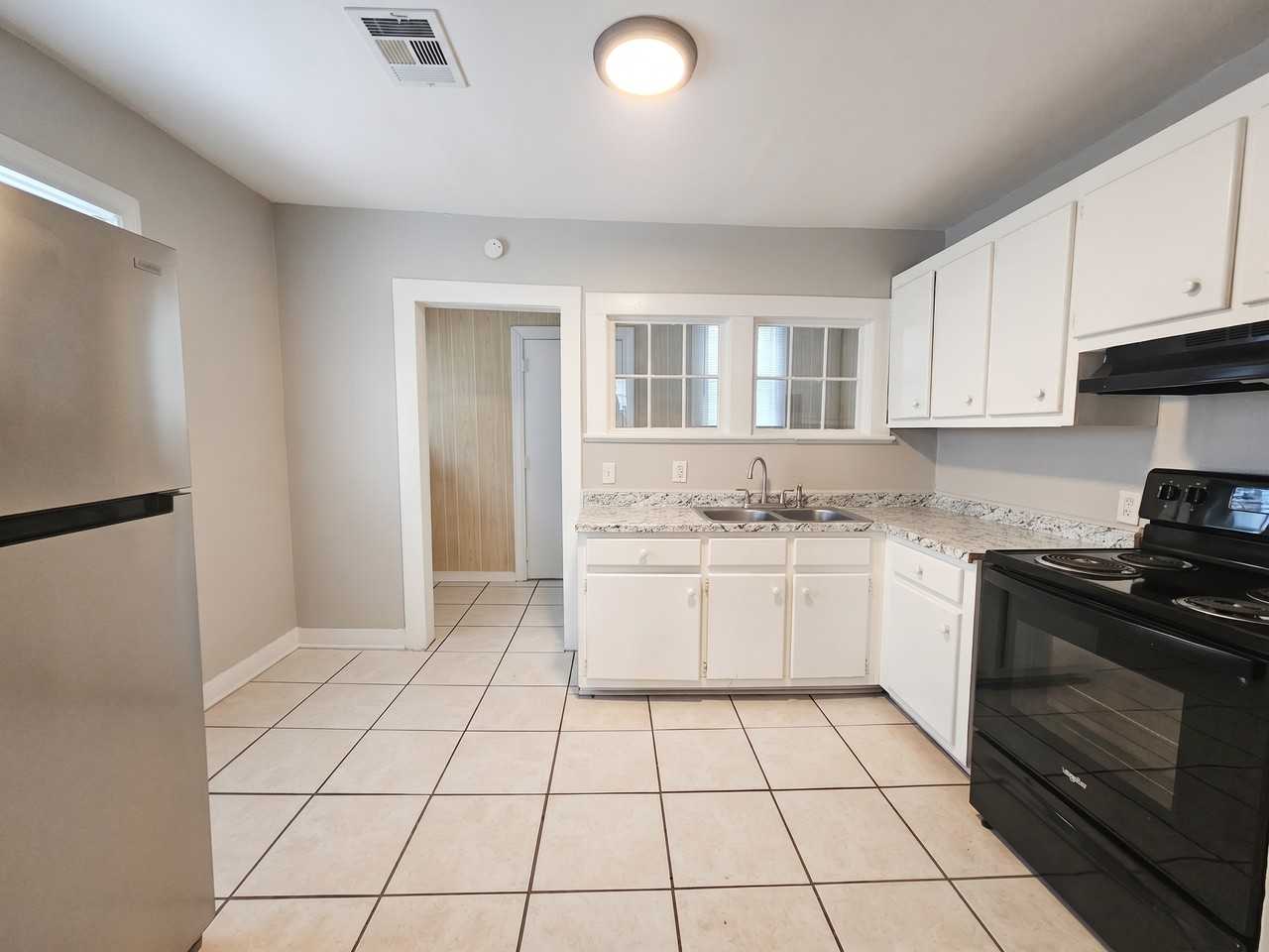 10 Clark St #1 - Photo 7 of 9