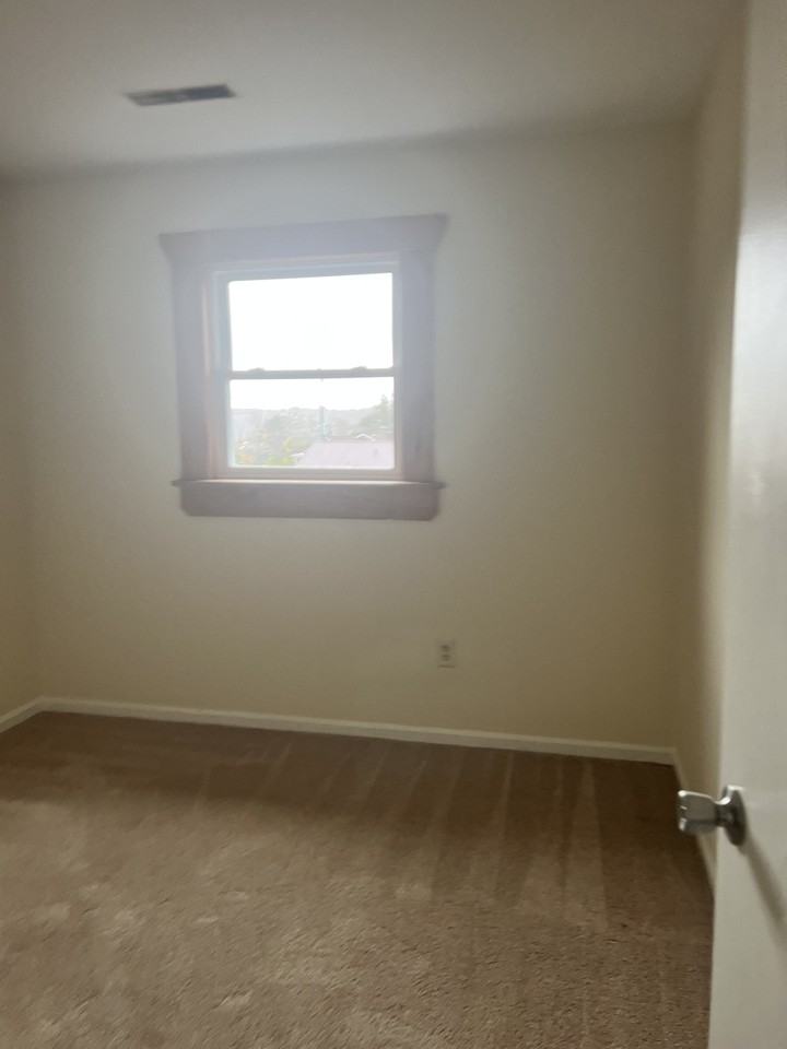 401 Fairfax Street - Photo 6 of 16
