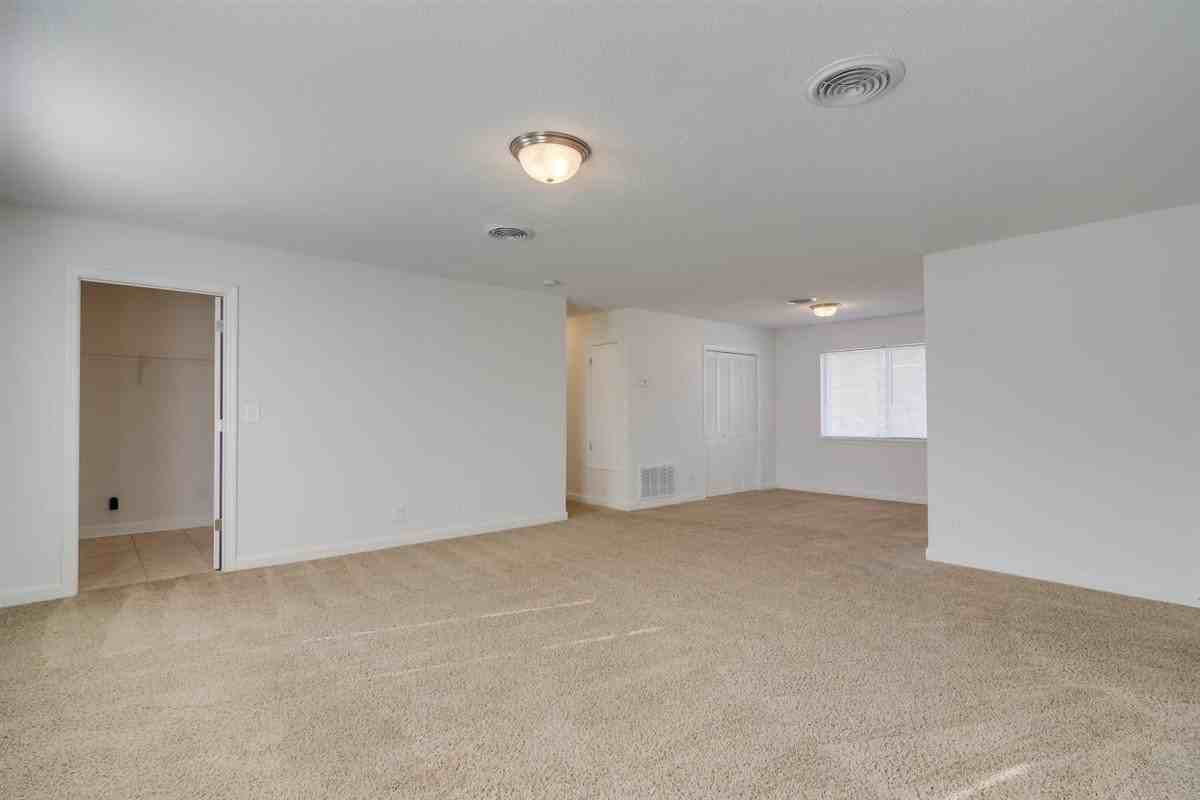 Annaberg Apartments - Photo 3 of 50
