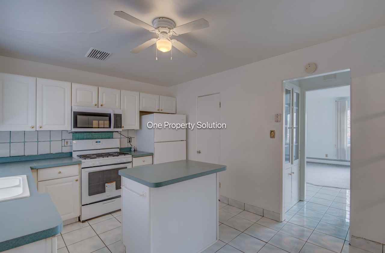 925 West 35th Avenue - Photo 2 of 16