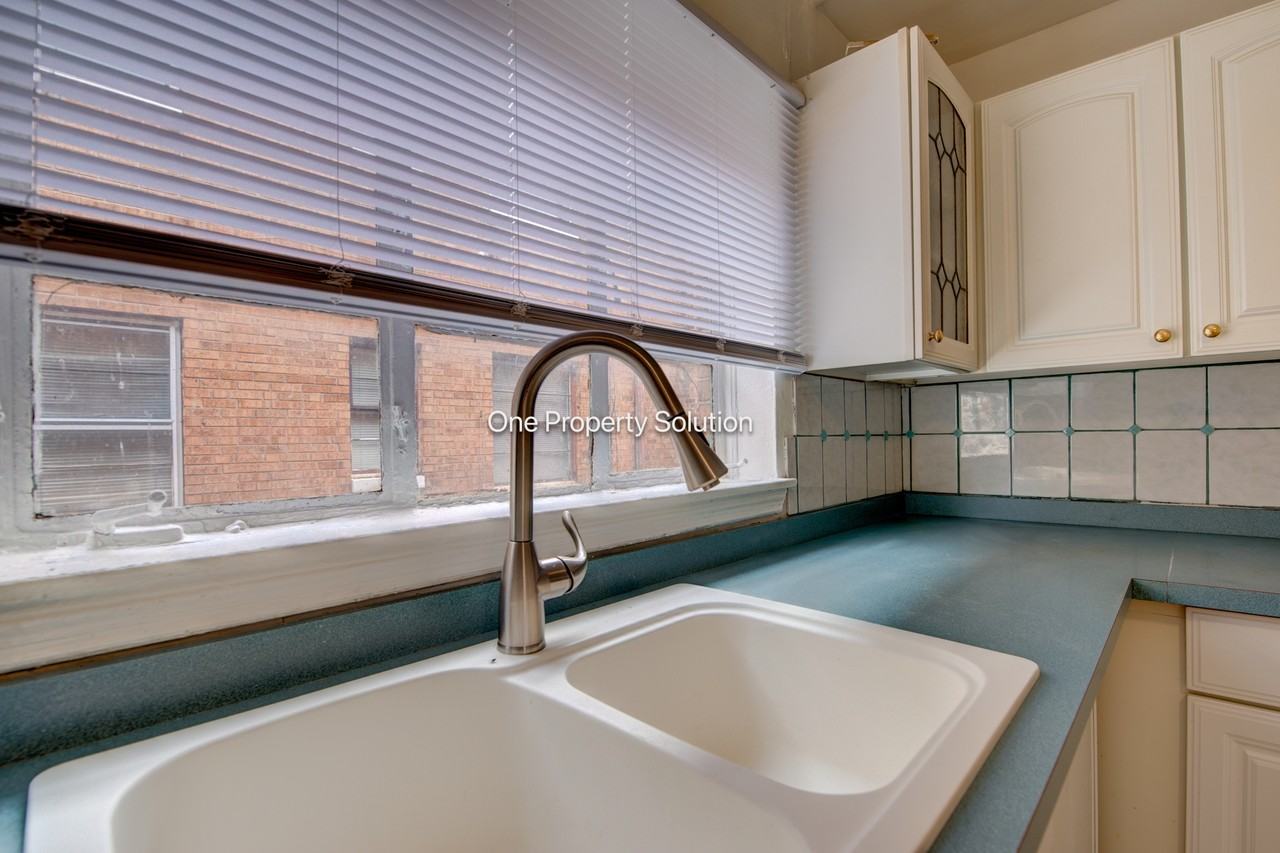 925 West 35th Avenue - Photo 3 of 16