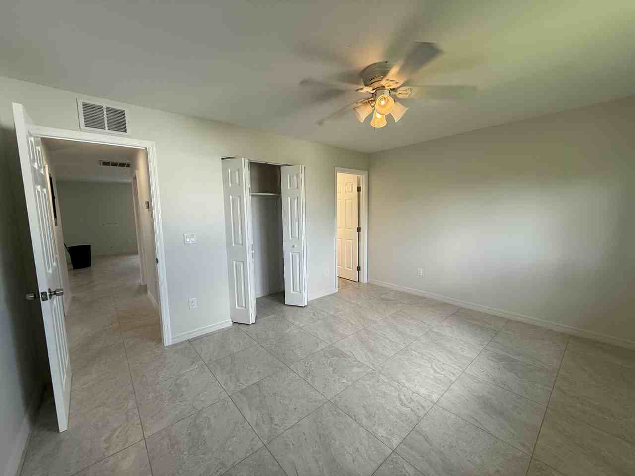 Marbella III Ft Myers - Photo 6 of 18