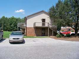 featured image of 1303 Forest Knolls Cir