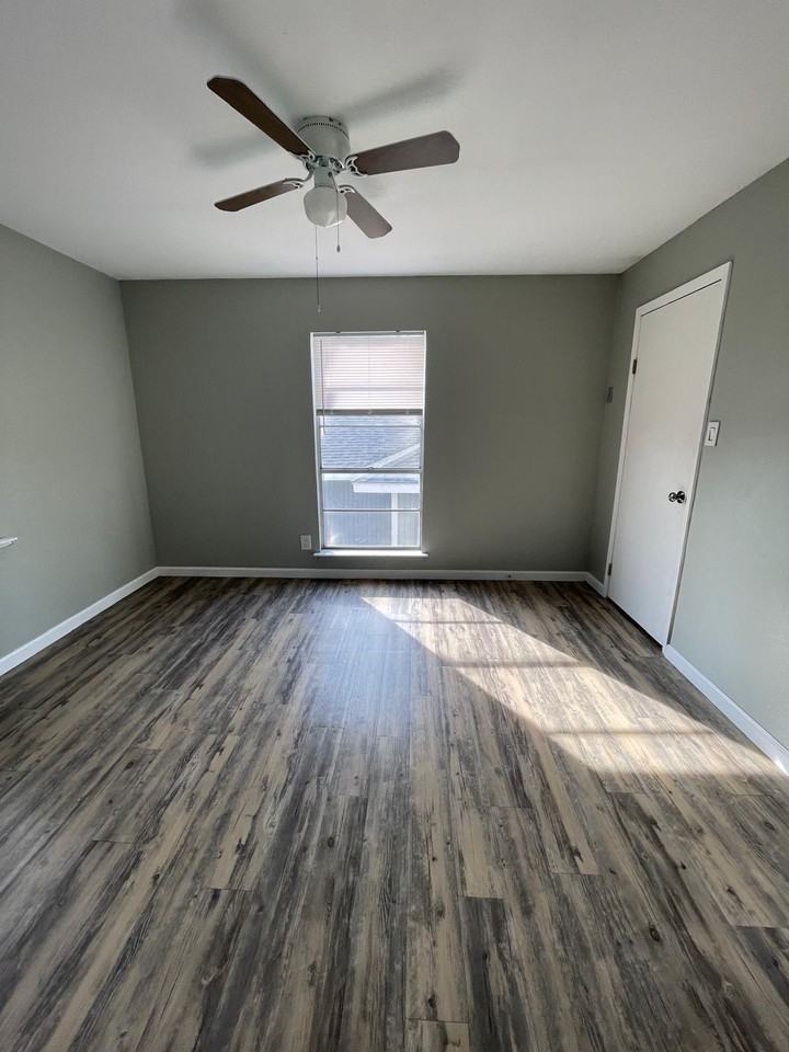 306 West Saint Francis Street - Photo 3 of 6