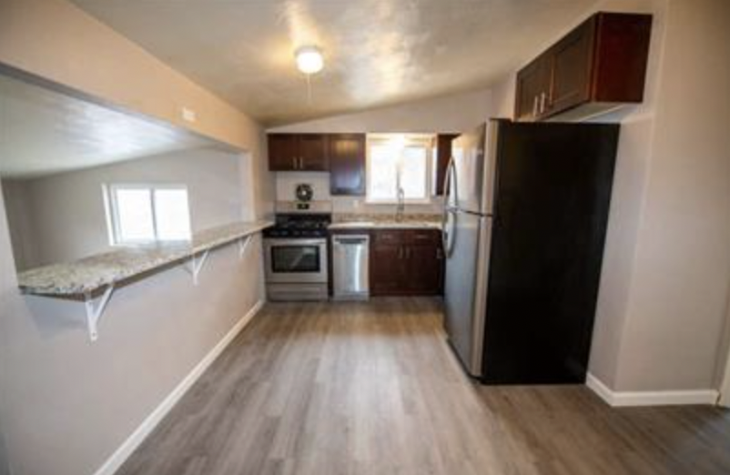 7924 Edgewood Avenue - Photo 5 of 9