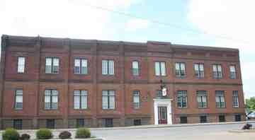featured image of 320 S 2nd St