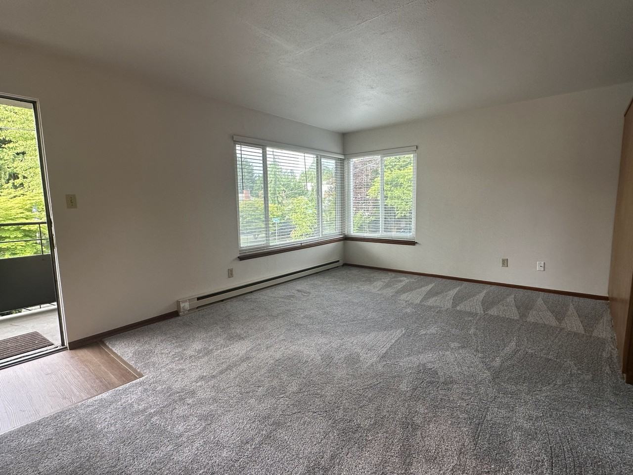 5656 Fauntleroy Way SW - Photo 3 of 12
