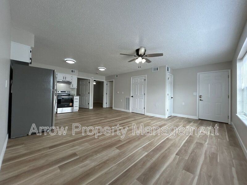 1015 14th St - Photo 2 of 8