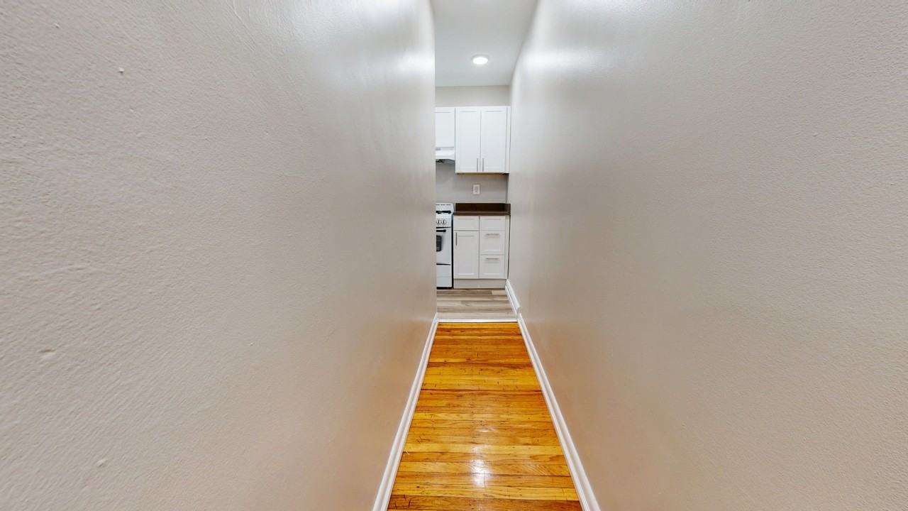 1114 Spruce Street, Philadelphia, PA 19107 - Photo 4 of 11