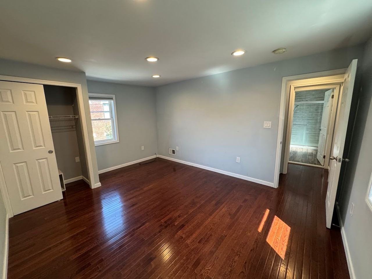 4416 Plummer St - Photo 3 of 23