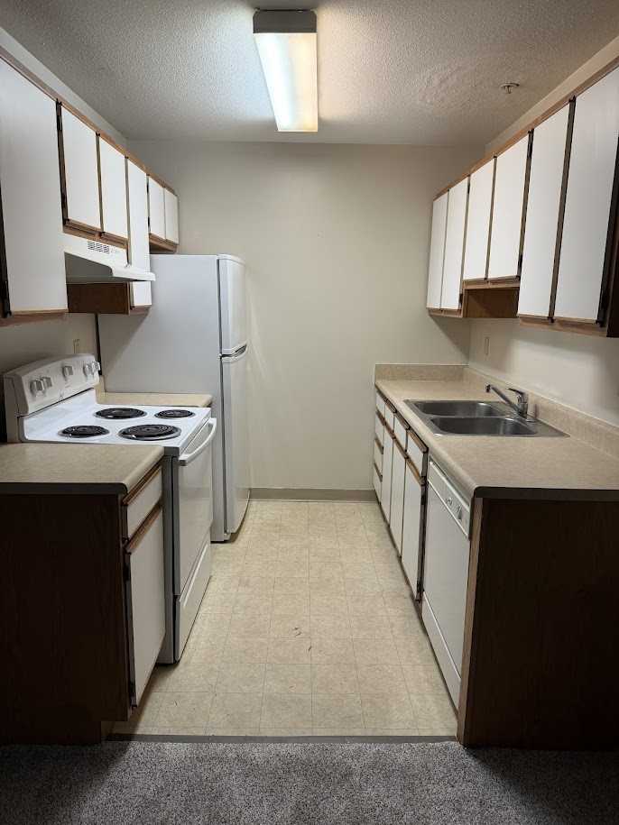 416 Sullivan Avenue - Photo 2 of 12