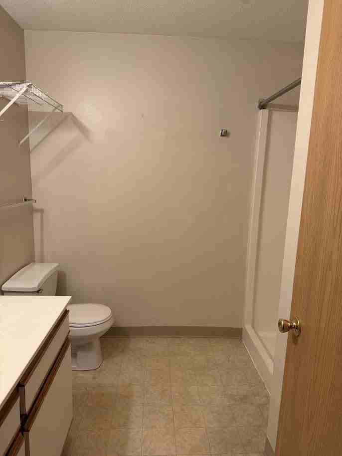 416 Sullivan Avenue - Photo 6 of 12