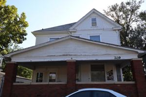 featured image of 209 S 9th St