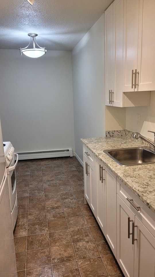 477 Howard Avenue #105 - Photo 4 of 15