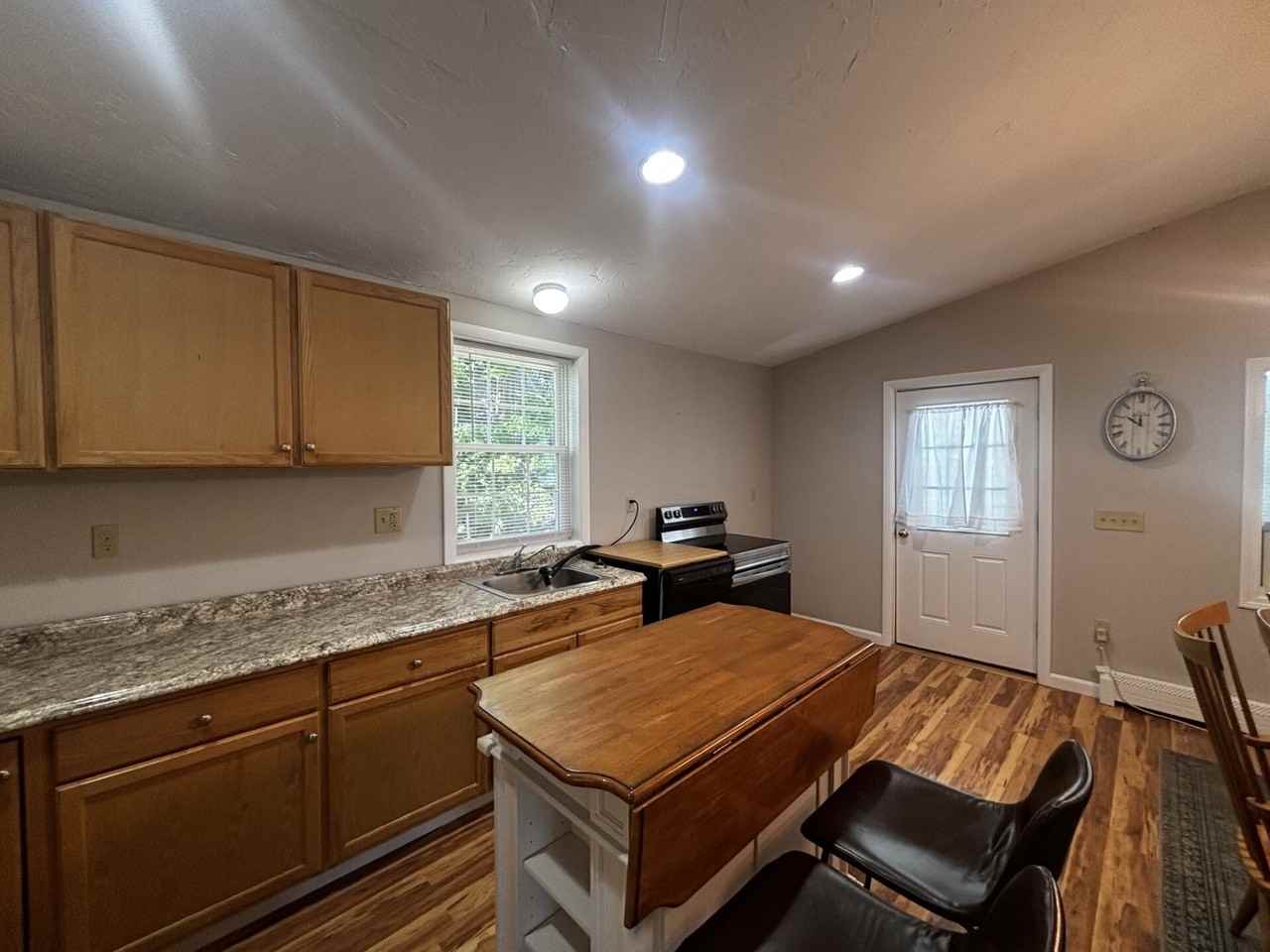 25 Lang Street - Photo 3 of 14