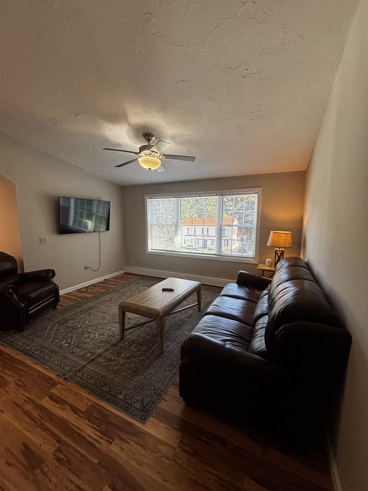 25 Lang Street - Photo 7 of 14