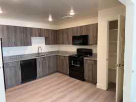 featured image of 122 Falls Ave W