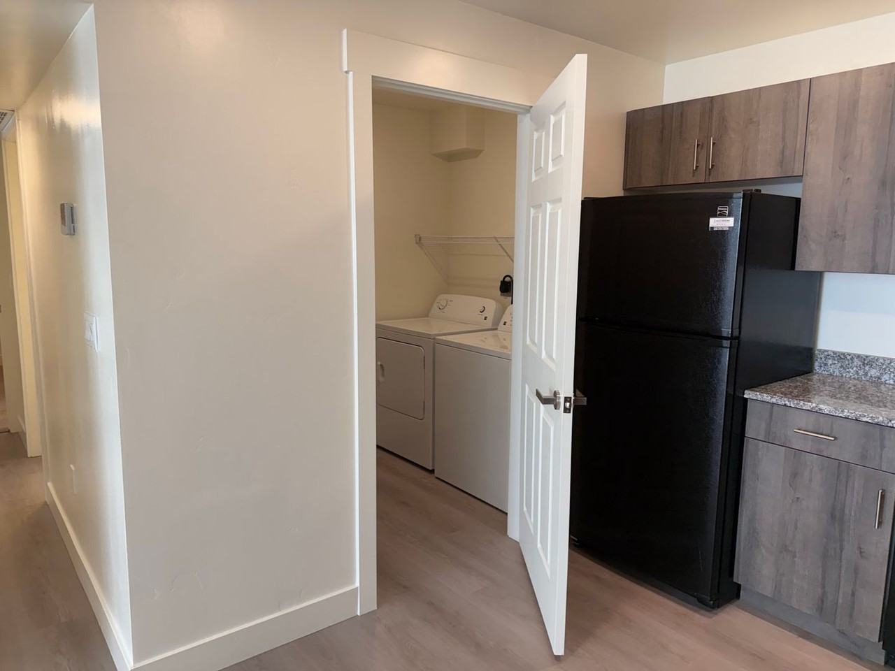 122 Falls Ave West - Photo 3 of 10