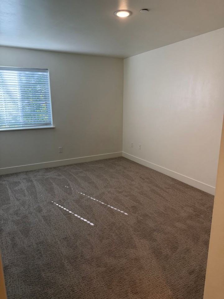 122 Falls Ave West - Photo 6 of 10