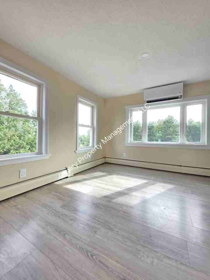 2388 Union Street - Photo 5 of 18