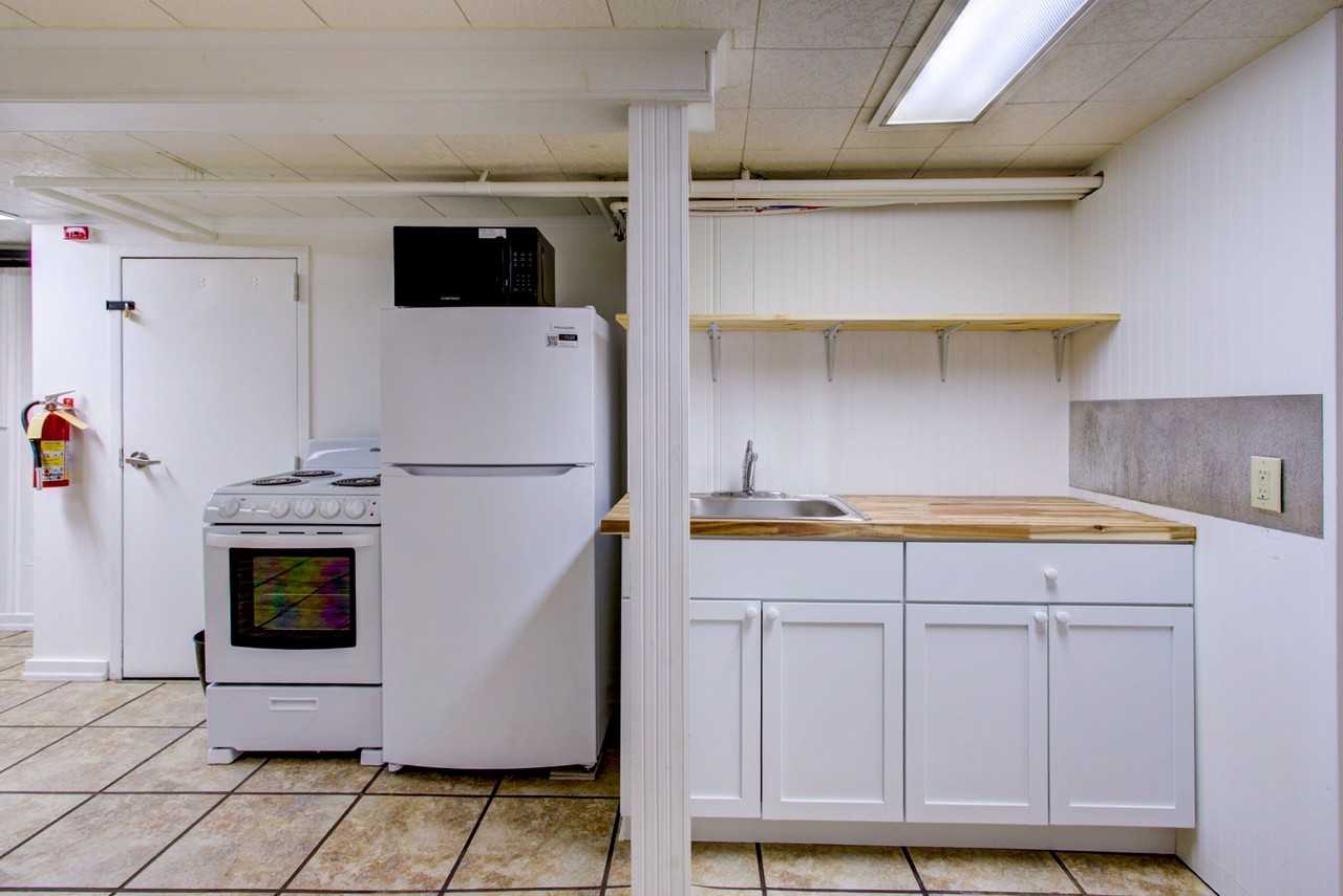 902 Columbia Avenue - Photo 7 of 11