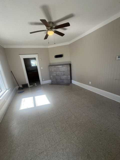 117 Maryland Ave Sw #1 - Photo 3 of 8