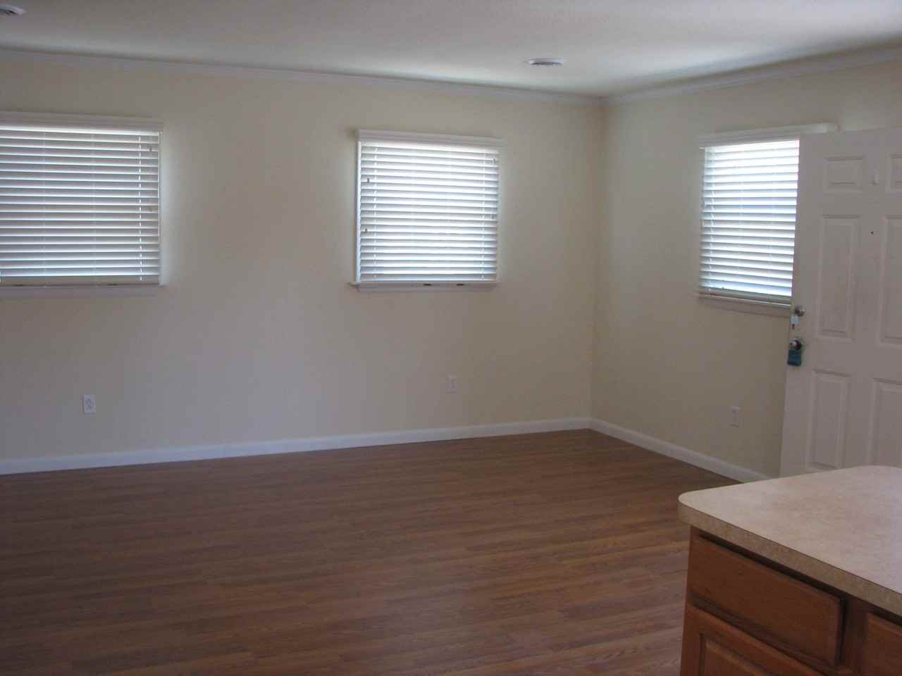 2020 Yorktown Street - Photo 4 of 10
