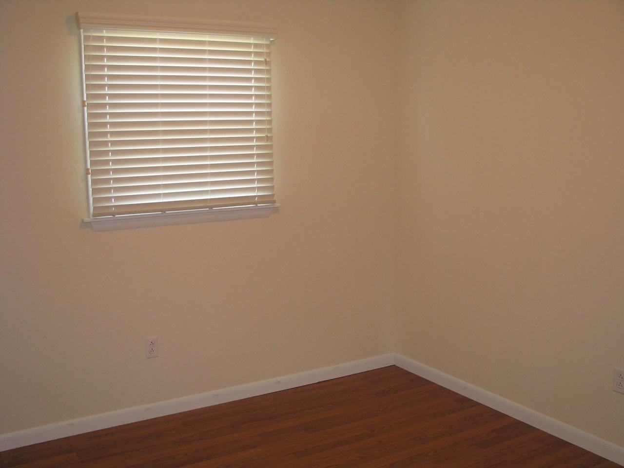 2020 Yorktown Street - Photo 7 of 10