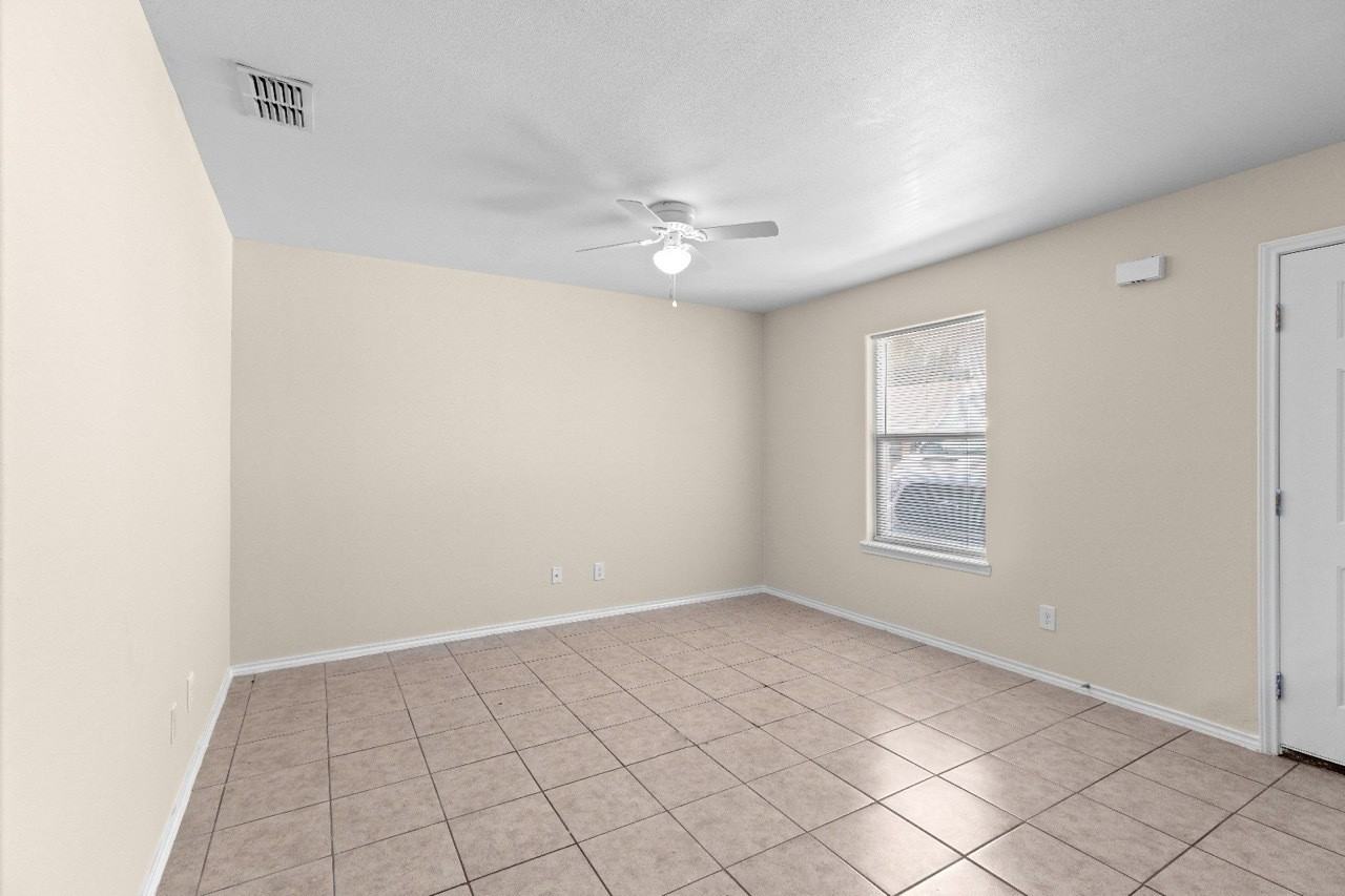 Portside Apartments - Photo 5 of 20