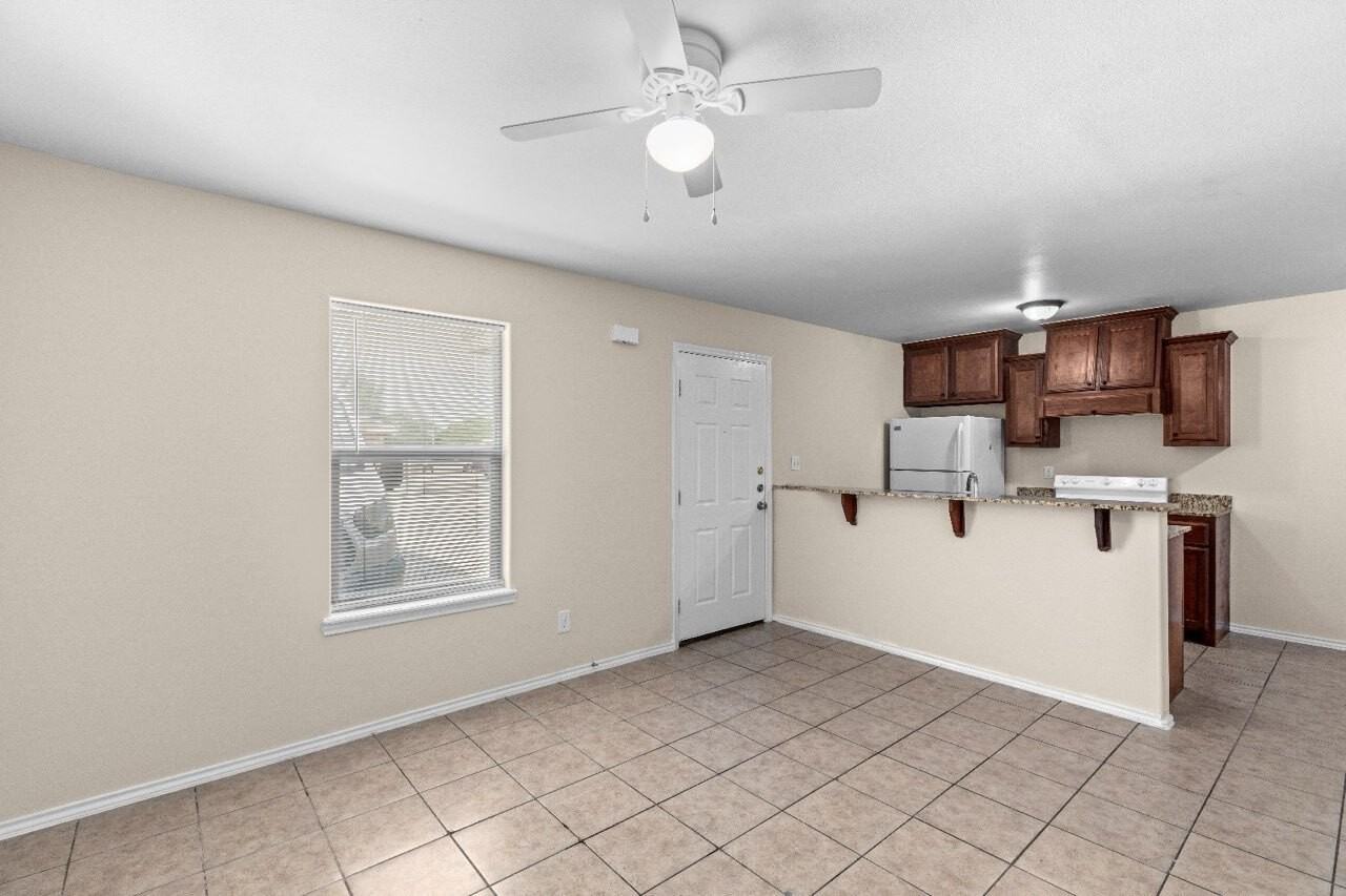 Portside Apartments - Photo 7 of 20
