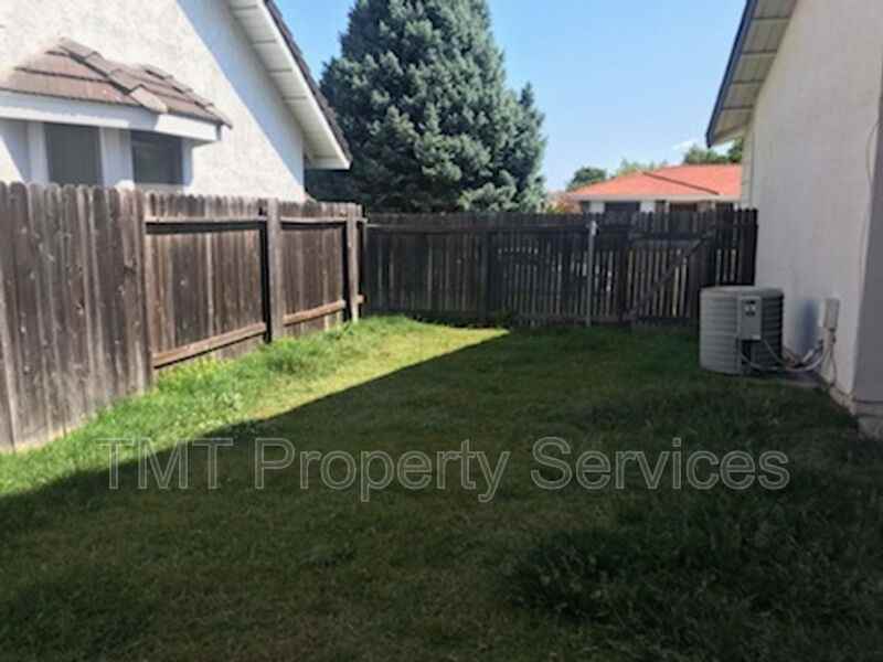 956 Greenstar Way - Photo 2 of 16