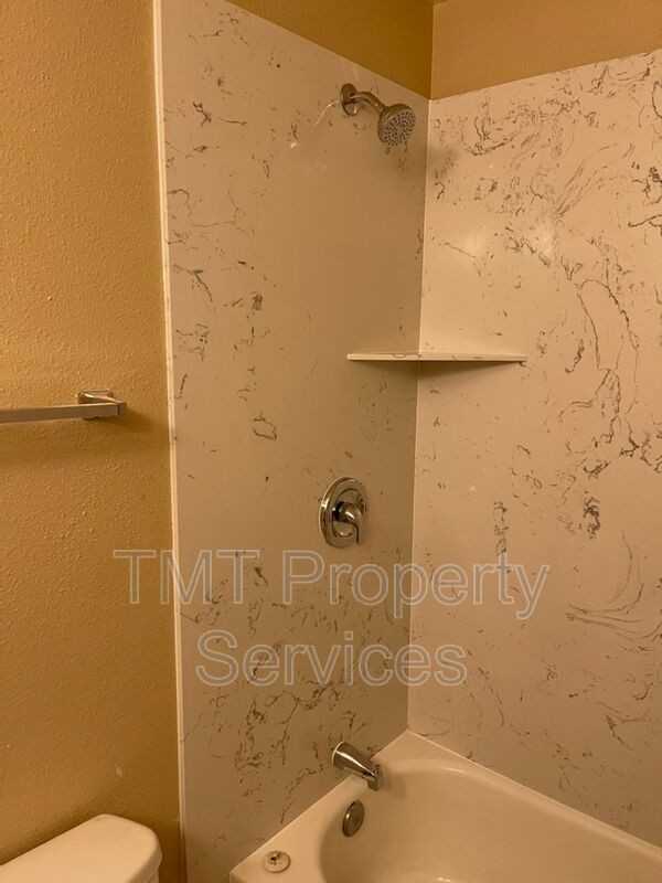 956 Greenstar Way - Photo 6 of 16