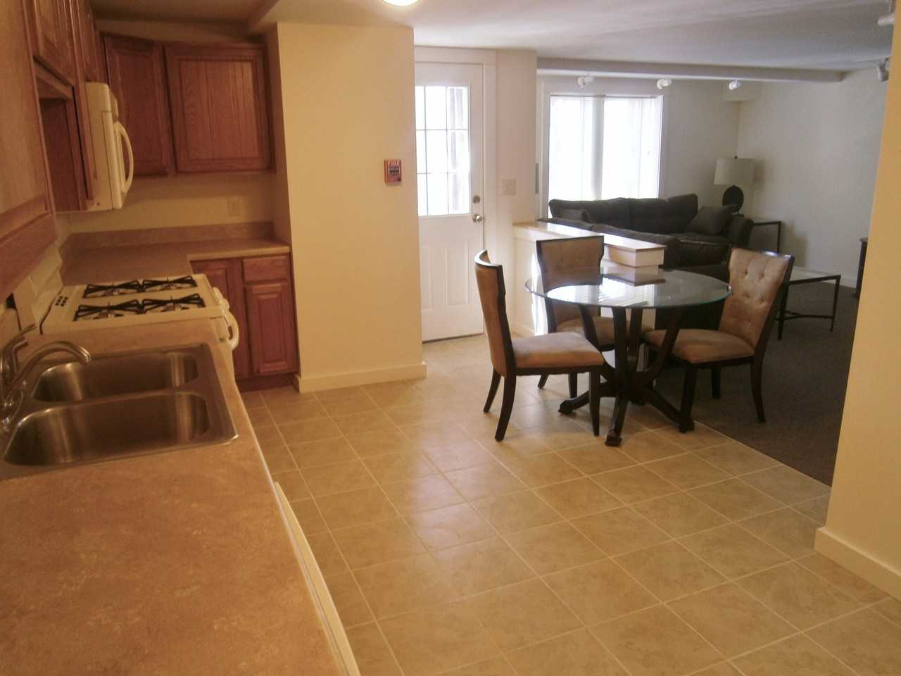 102 Highland Place - Photo 4 of 42