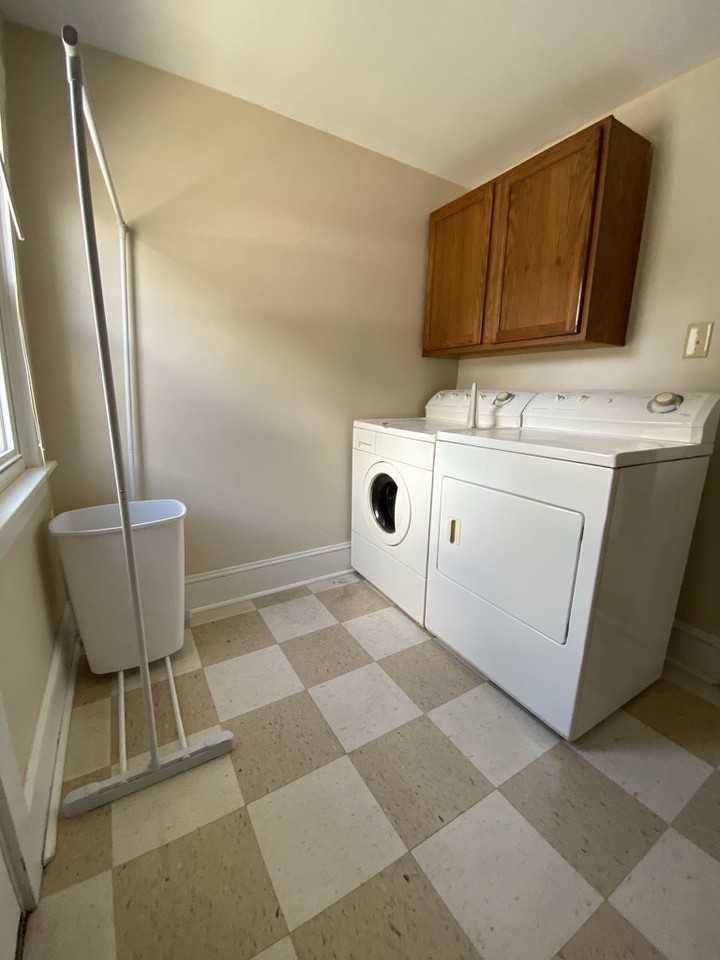 522 West Third Street, 2E - Photo 7 of 16