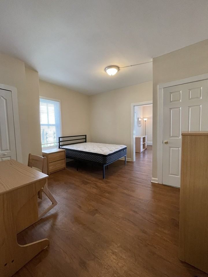 513 8th Avenue 1F - Photo 3 of 16