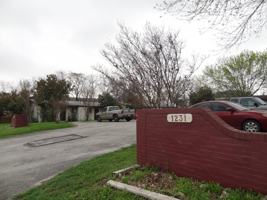featured image of 1231 N Lbj Dr