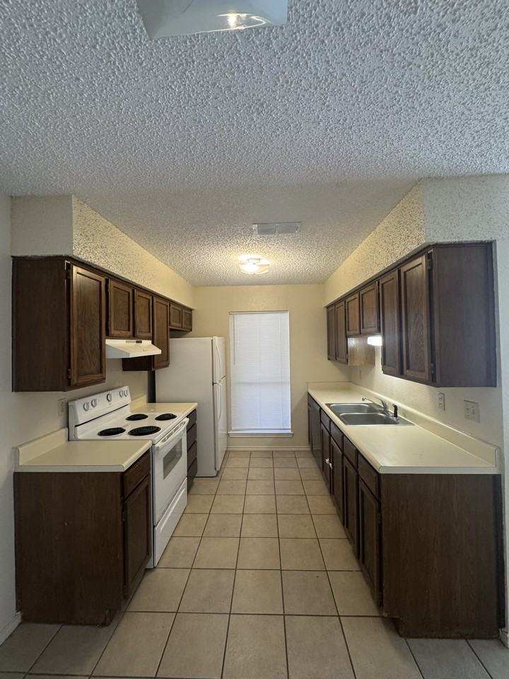 405 Whitetail Drive A - Photo 3 of 14