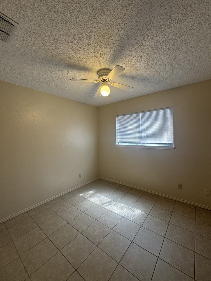 405 Whitetail Drive A - Photo 5 of 14