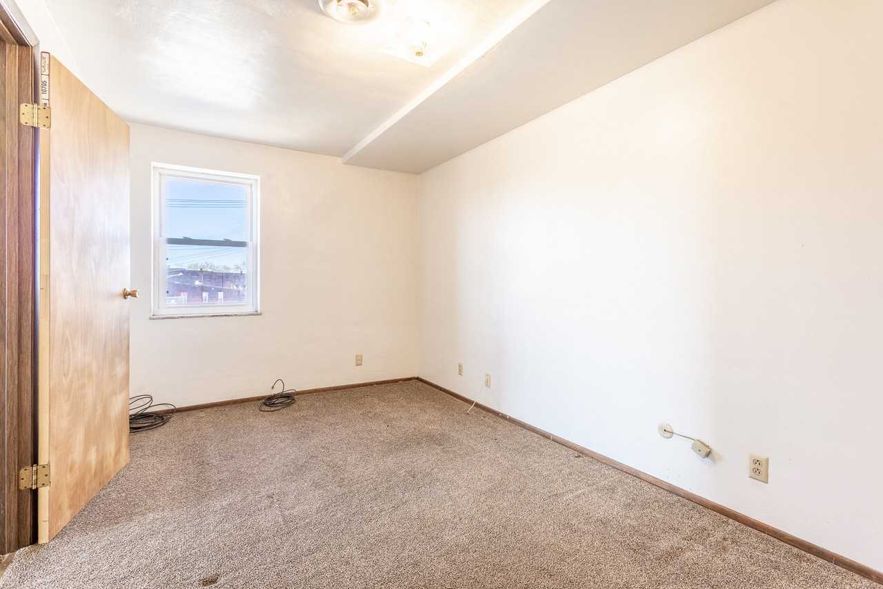 7408 Washington Avenue - Photo 5 of 9